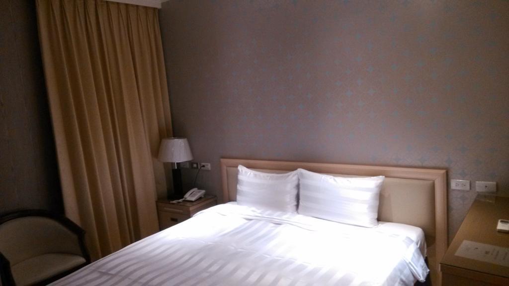 A Casa Hotel Taoyuan Exterior photo